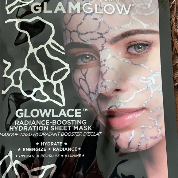 Glam Glow skincare kit - Picture 3 of 5